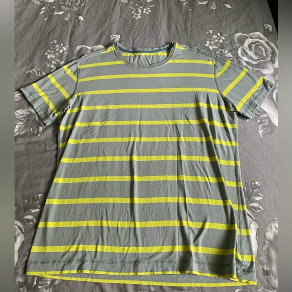 Lululemon mens 5 year basic tee sz L - Picture 2 of 4